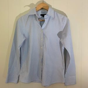 Lands End-No Iron Pinpoint Oxford. Searsucker